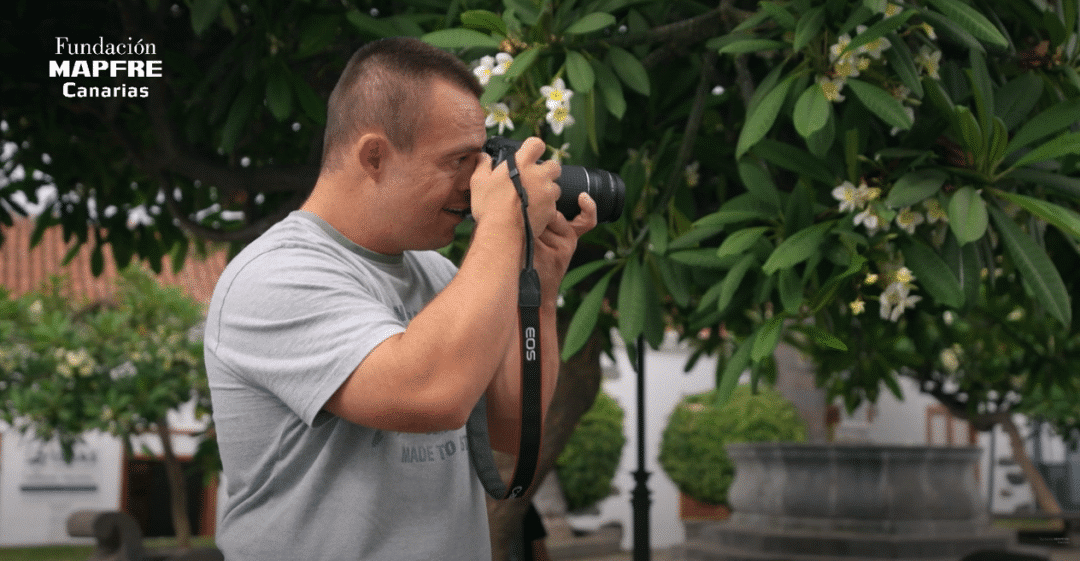 ZOOM SOCIAL: un proyecto para promover el bienestar psicológico y social a través de la fotografía terapéutica